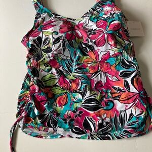New 22w swim top with tummy slimmer